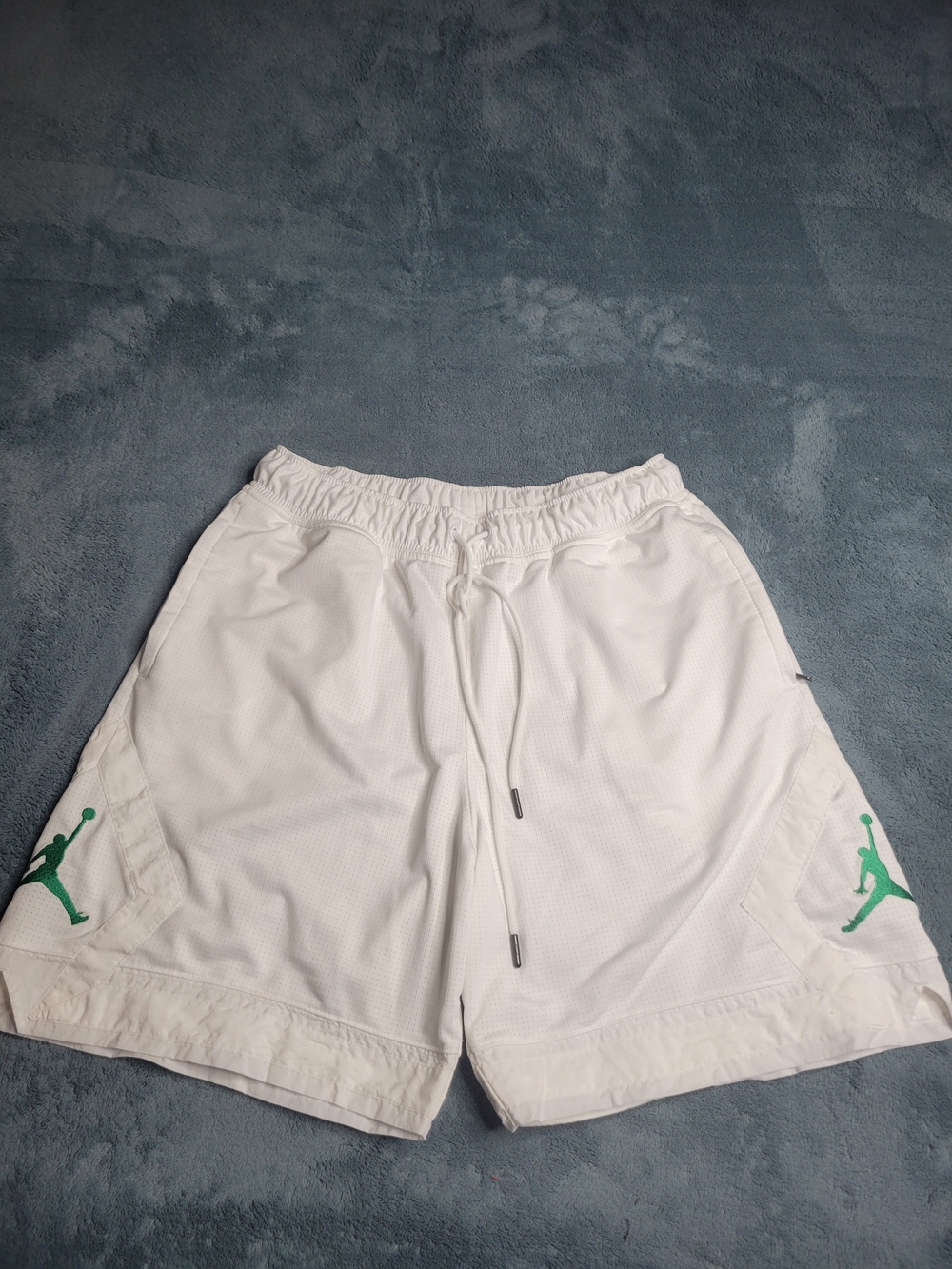 Nike Jordan Jumpman Diamond Logo Shorts, White/ Lucky Green